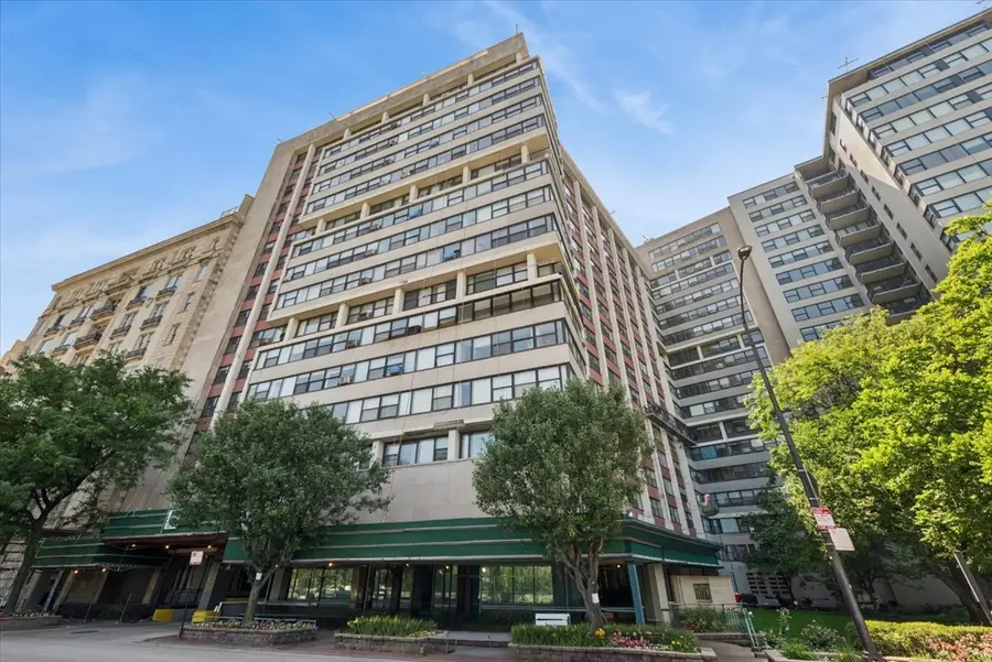 3420 N Lake Shore Drive #8J, Chicago, IL 60657 - #2