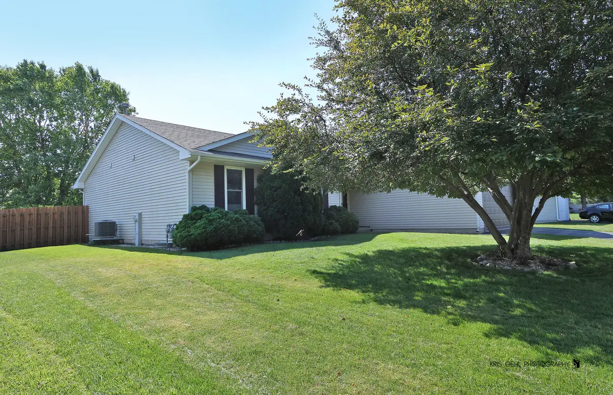 608 Wimbleton Trail, McHenry, IL 60050 - #1