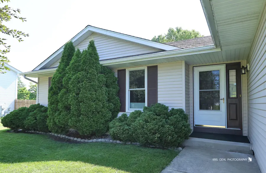 608 Wimbleton Trail, McHenry, IL 60050 - #2