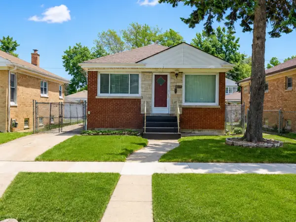 1039 Eastern Avenue, Bellwood, IL 60104