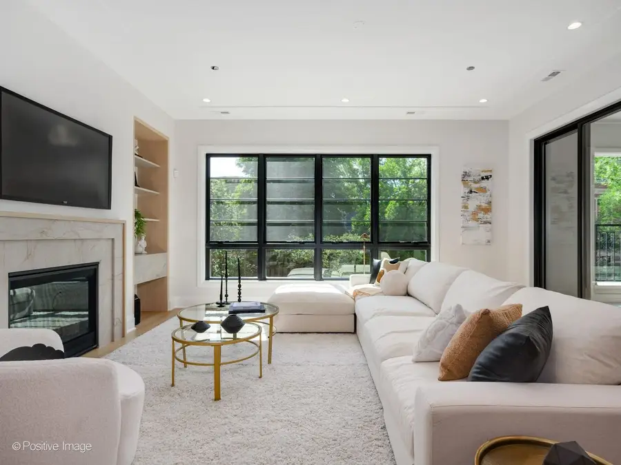 3923 N Janssen Avenue #2E, Chicago, IL 60613 - #3