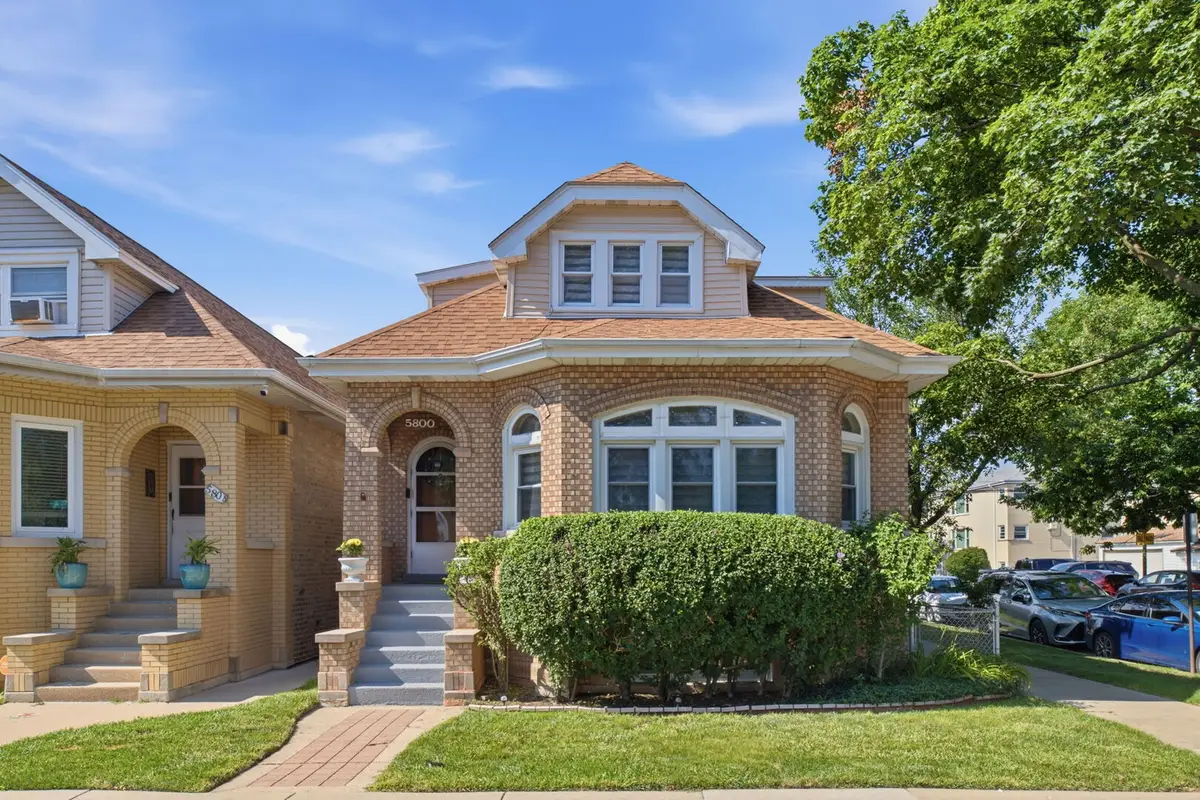 5800 W Giddings Street, Chicago, IL 60630 - #1