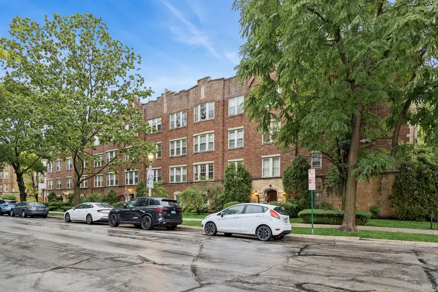 344 S Maple Avenue #2B, Oak Park, IL 60302 - #2