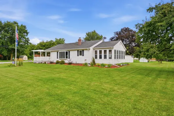 414 W 19th Avenue, Coal Valley, IL 61240
