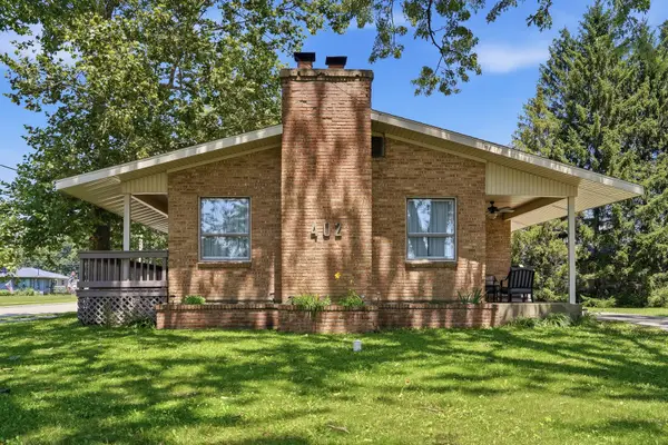 402 E 19th Street, Sterling, IL 61081