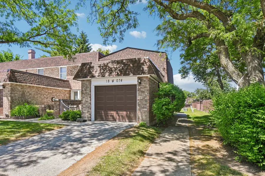 18W074 Jamestown Lane, Villa Park, IL 60181 - #3