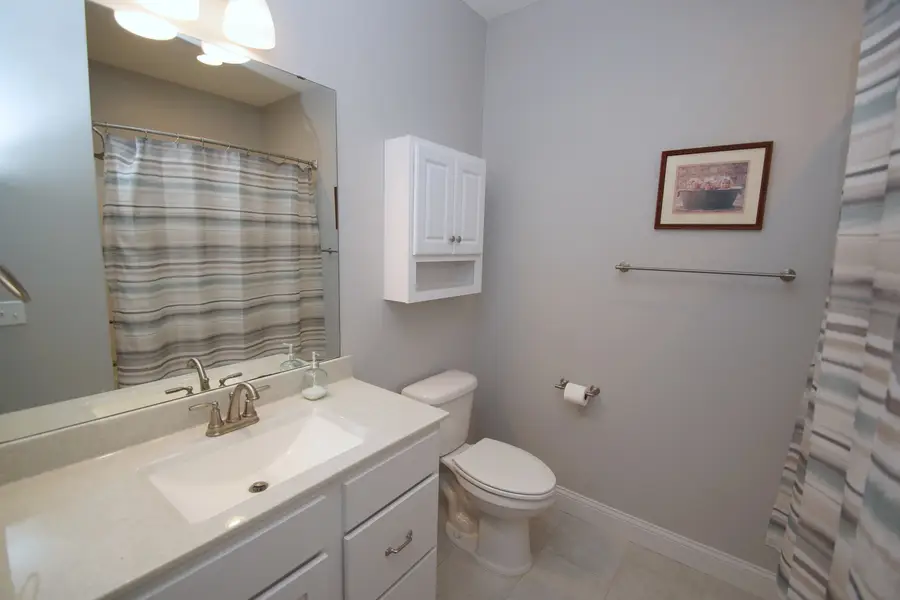 5589 E Creekside Lane, Bettendorf, IA 52722 - #3