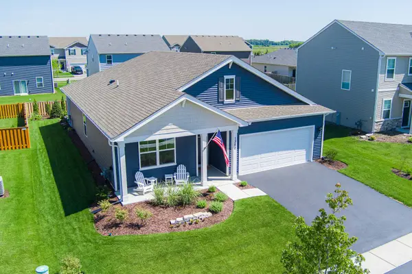 1382 Aspen Lane, Pingree Grove, IL 60140