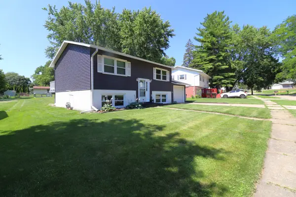 1719 Revere, Freeport, IL 61032