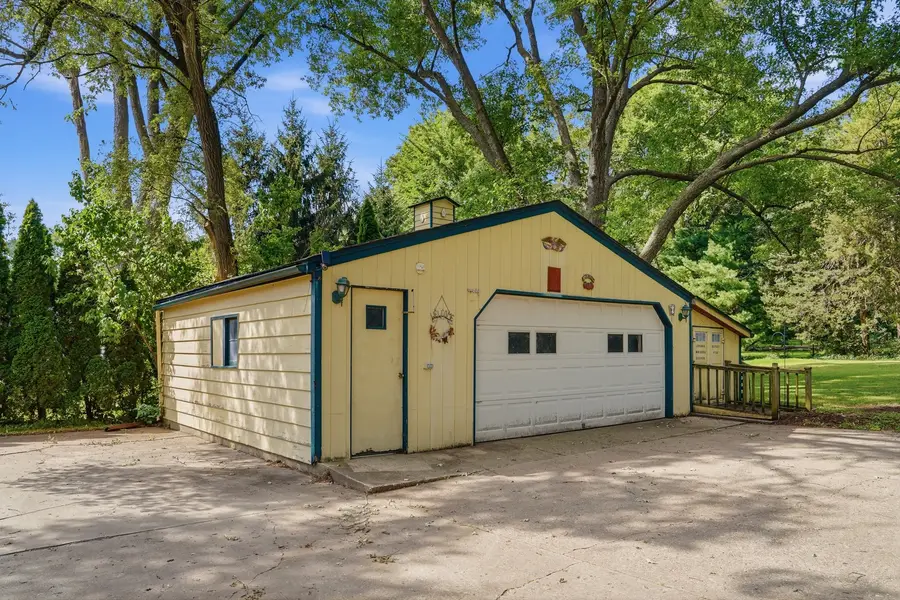1009 Chicago Avenue, Dixon, IL 61021 - #3