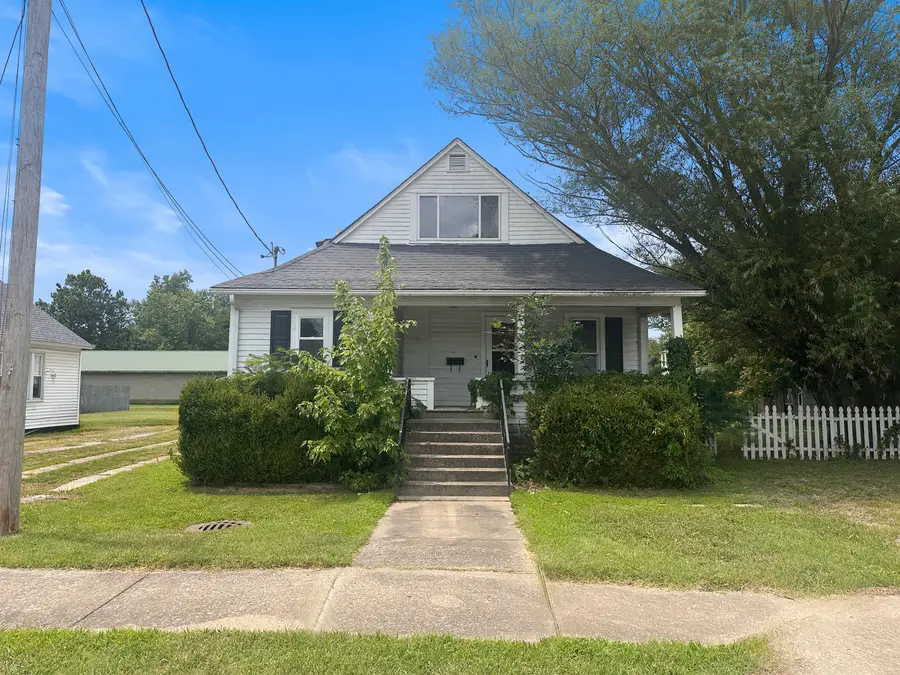 1415 N Park Avenue, Herrin, IL 62948 - #2