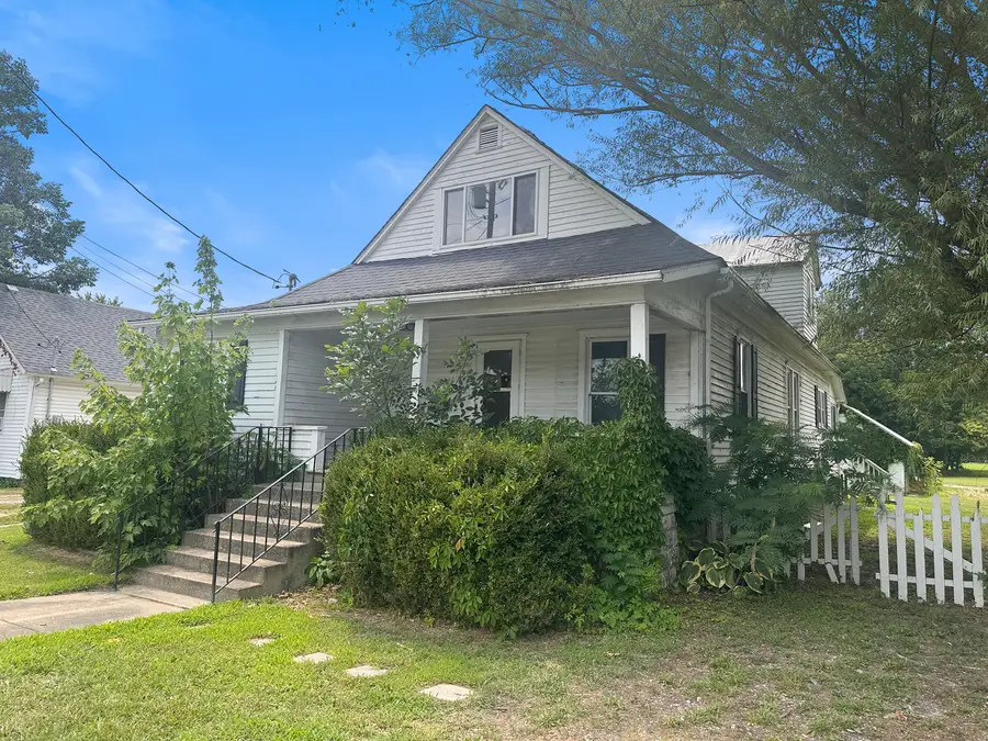 1415 N Park Avenue, Herrin, IL 62948 - #3