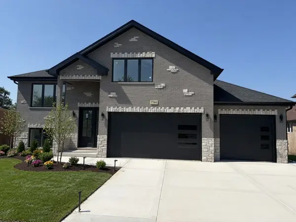7744 W 81st Street, Bridgeview, IL 60455