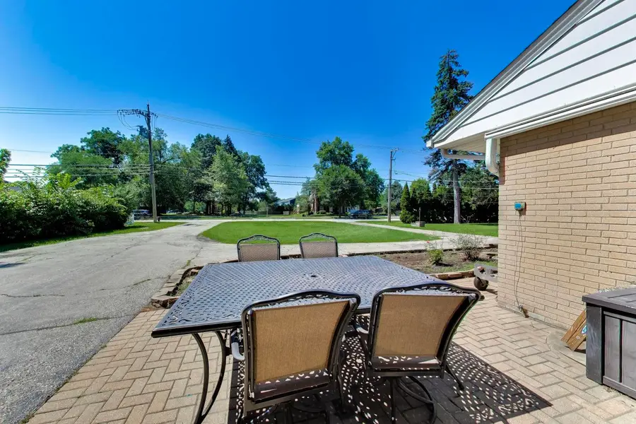 1810 E Euclid Avenue, Arlington Heights, IL 60004 - #2