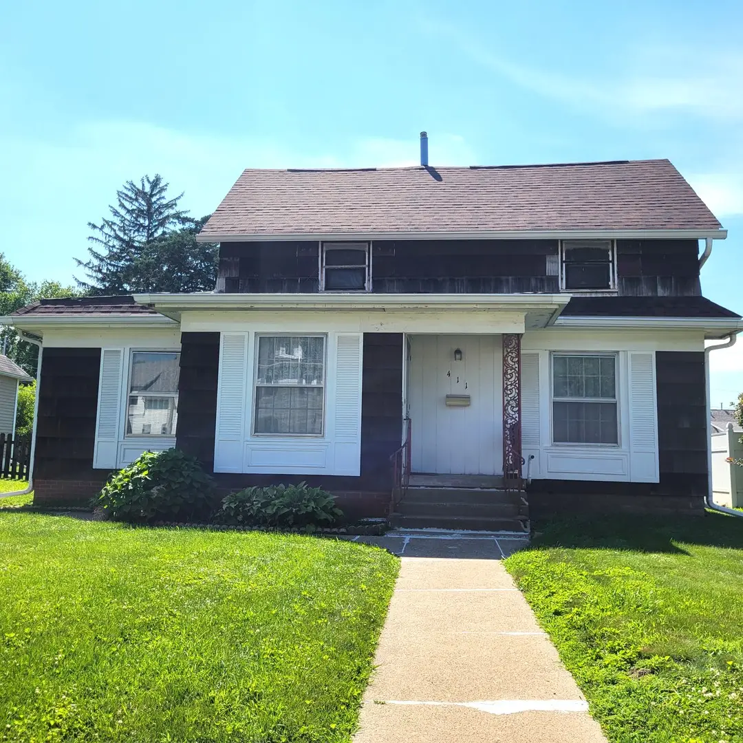 411 39th Street, Moline, IL 61265 - #1