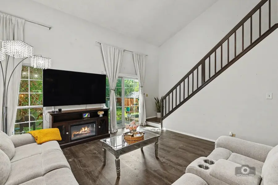4 Berkshire Court, Streamwood, IL 60107 - #3