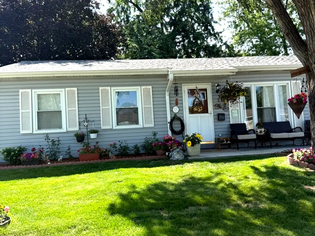 216 Linden Avenue, Romeoville, IL 60446 - #1
