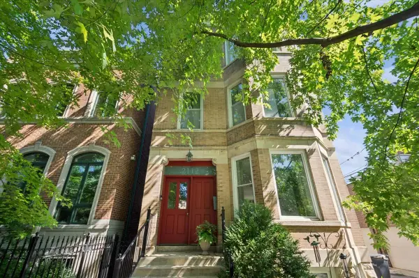2112 W Cortland Street #2, Chicago, IL 60647