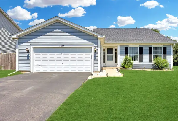 1844 Kendall Ridge Boulevard, Plainfield, IL 60586