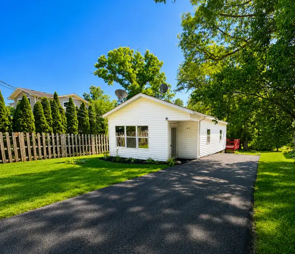 6415 N Shore Avenue, Spring Grove, IL 60081