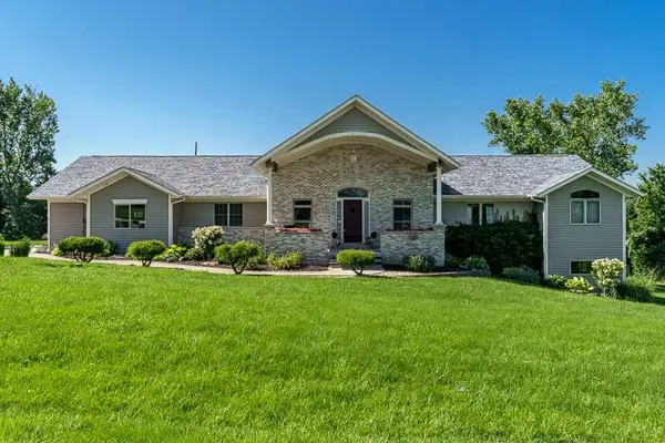 7887 Canterbury Ridge, South Beloit, IL 61080