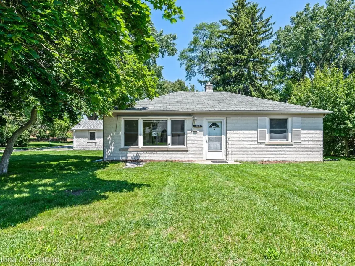 902 E Rockland Road, Libertyville, IL 60048 - #1