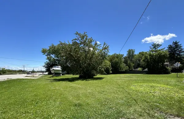 37570 N Us Highway 12 Highway, Spring Grove, IL 60081
