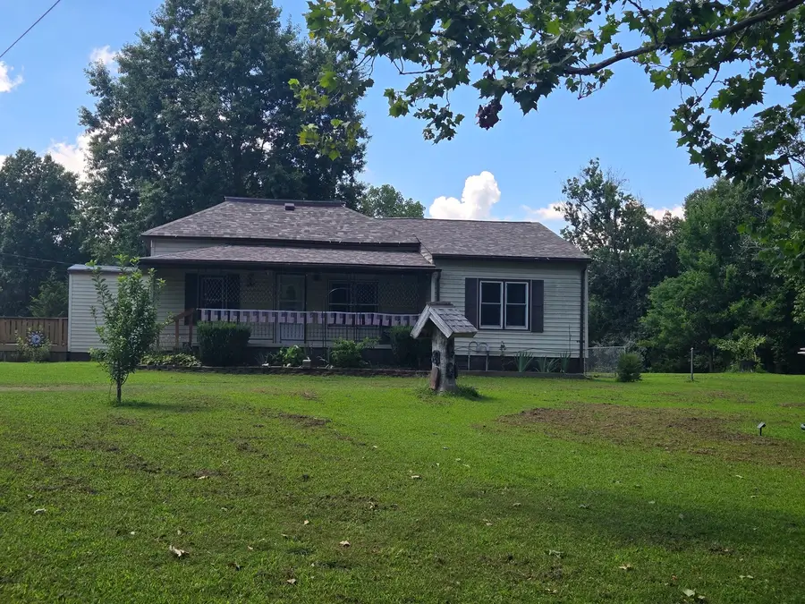 4707 E Il Highway 15, Woodlawn, IL 62898 - #2