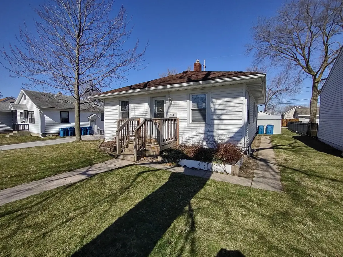 912 Douglas Street, Morris, IL 60450 - #1