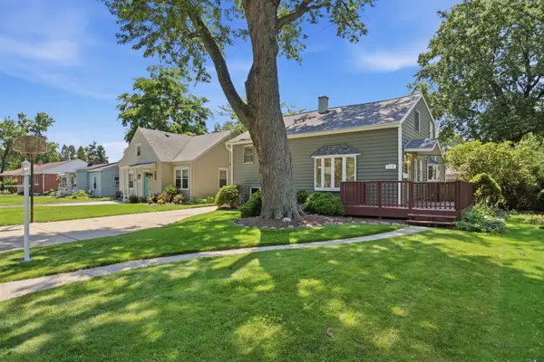 126 S Lodge Lane, Lombard, IL 60148
