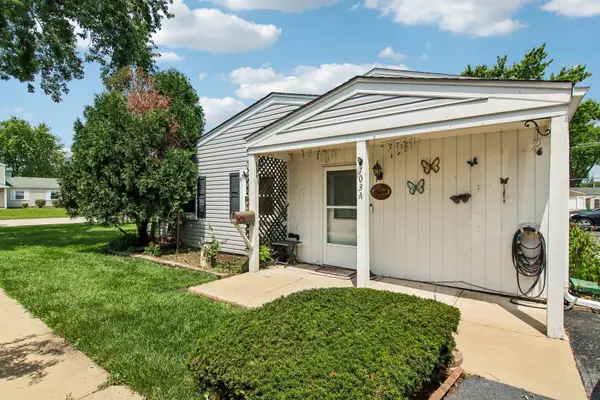 103 Daniel Court #A, Bartlett, IL 60103