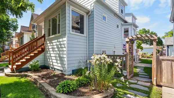 5818 W Byron Street, Chicago, IL 60634