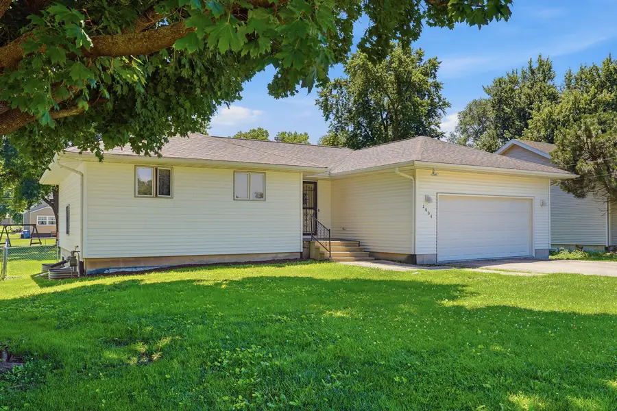 2004 W 4th Street, Dixon, IL 61021 - #2