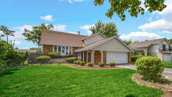 9236 S Karlov Avenue, Oak Lawn, IL 60453