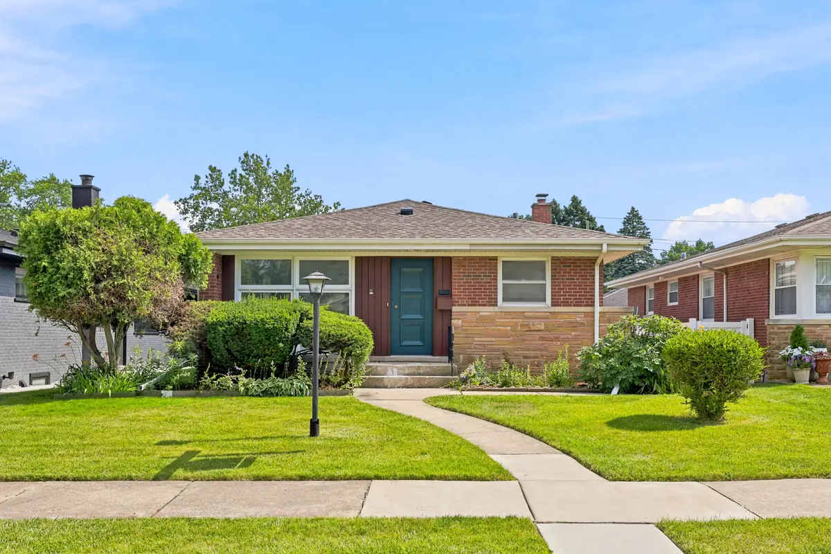5107 Fairview Lane, Skokie, IL 60077 - #1