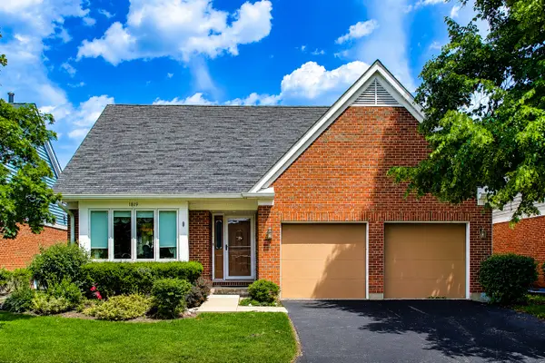 1819 N Normandy Court, Arlington Heights, IL 60004