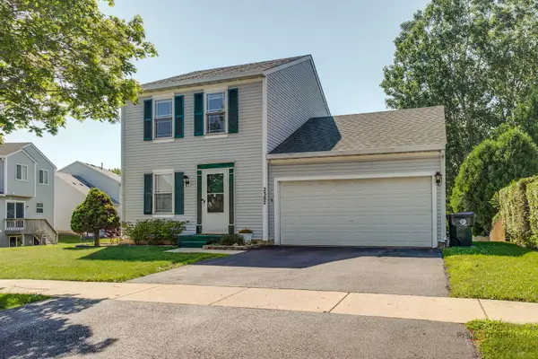 2382 N Quaker Hollow Lane, Round Lake Beach, IL 60073