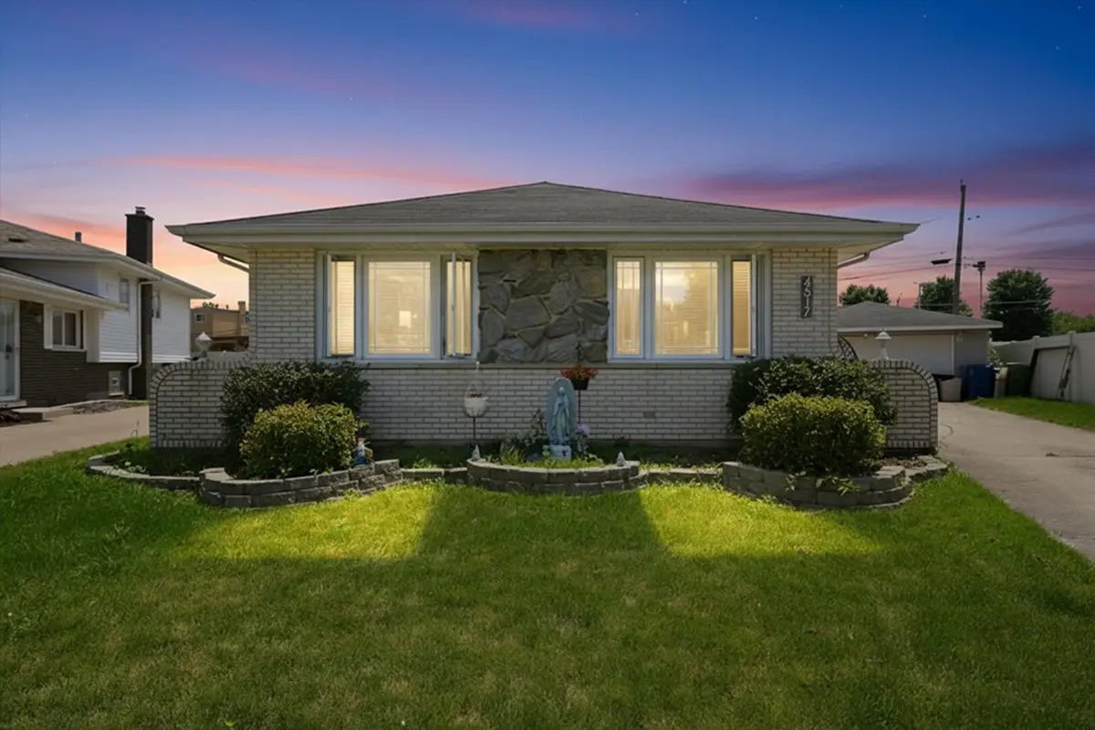 4517 110th Place, Oak Lawn, IL 60453 - #1