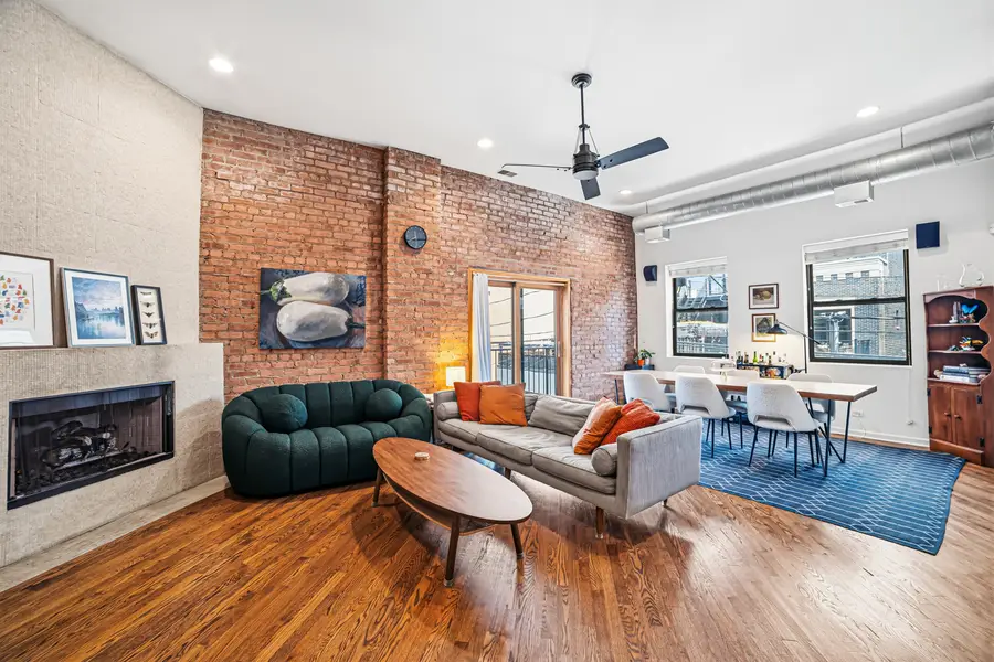 1525 N Milwaukee Avenue #2R, Chicago, IL 60622 - #2