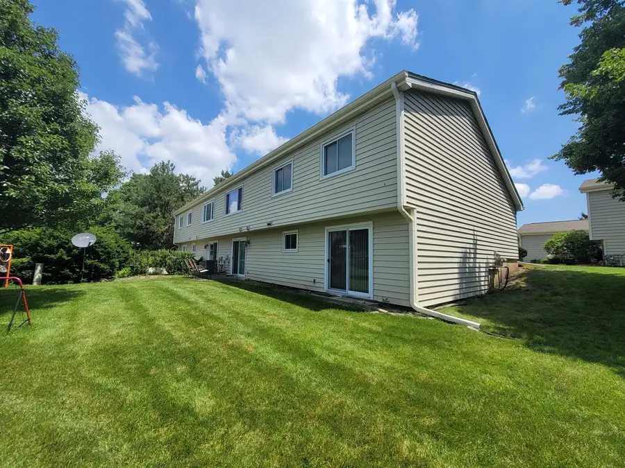 664 Claridge Circle, Hoffman Estates, IL 60169 - #2