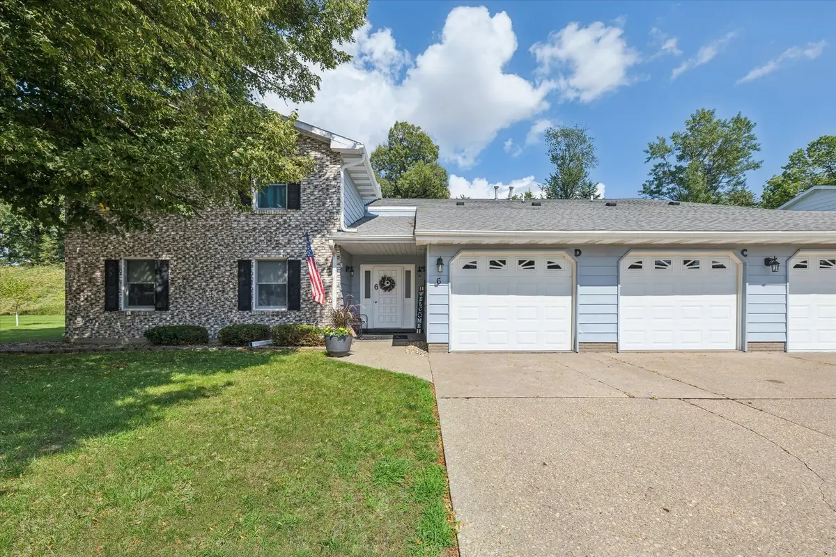814 13th Avenue N #6C, Clinton, IA 52732 - #1
