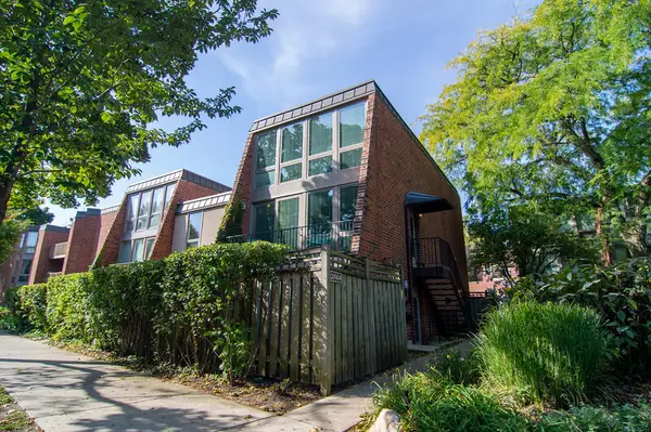 2044 N Larrabee Street, Chicago, IL 60614
