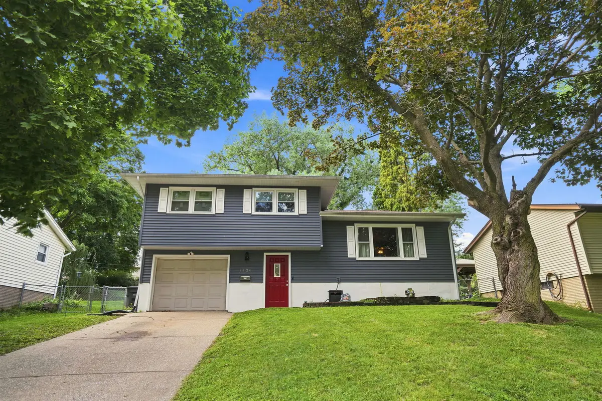 1426 25th Street, Bettendorf, IA 52722 - #1