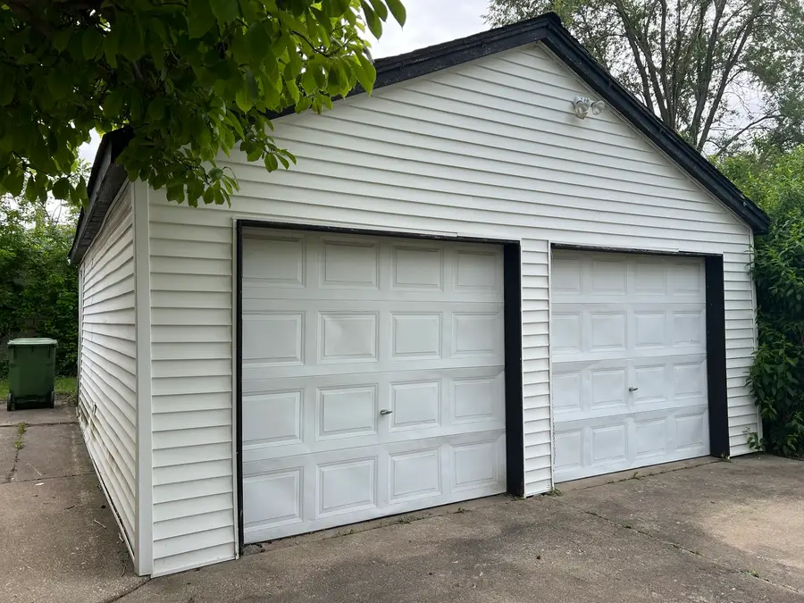 9615 Nottingham Avenue, Oak Lawn, IL 60453 - #3
