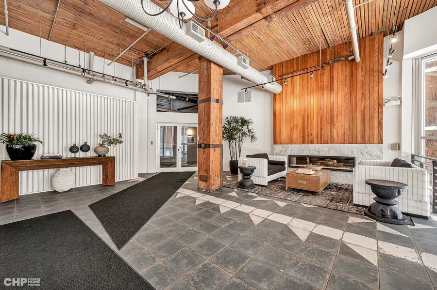 360 W Illinois Street #5C, Chicago, IL 60654 - #2