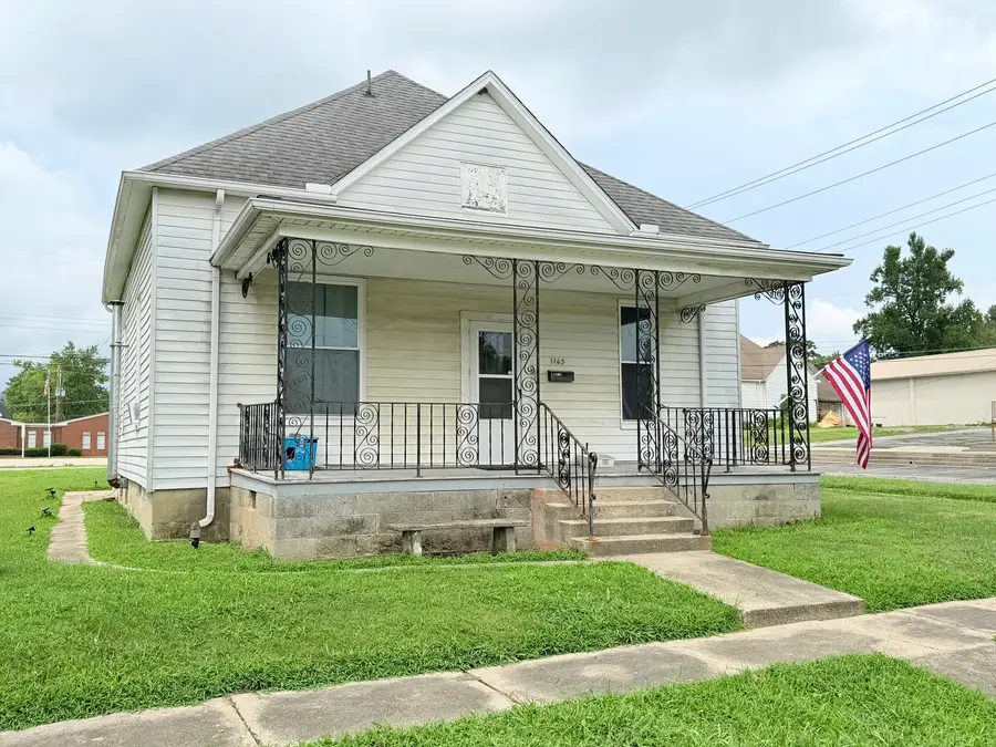 1163 1st Street, Eldorado, IL 62930 - #2