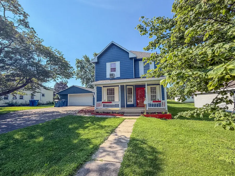 411 E Seminary Avenue, Hoopeston, IL 60942 - #2