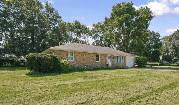 103 W Lincoln Street, Fisher, IL 61843
