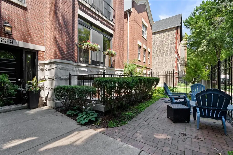 1242 N Maplewood Avenue #2S, Chicago, IL 60622 - #3