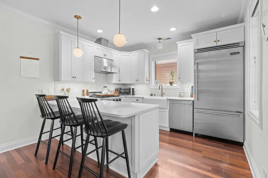 1955 W Barry Street #2W, Chicago, IL 60657 - #3